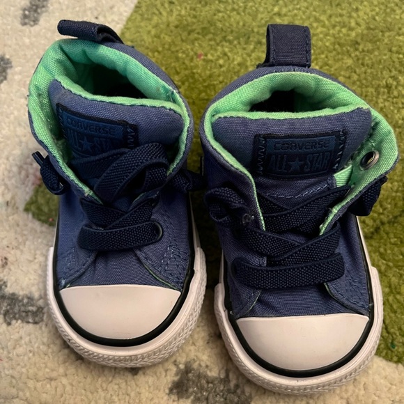 Toddler Converse - Picture 1 of 5